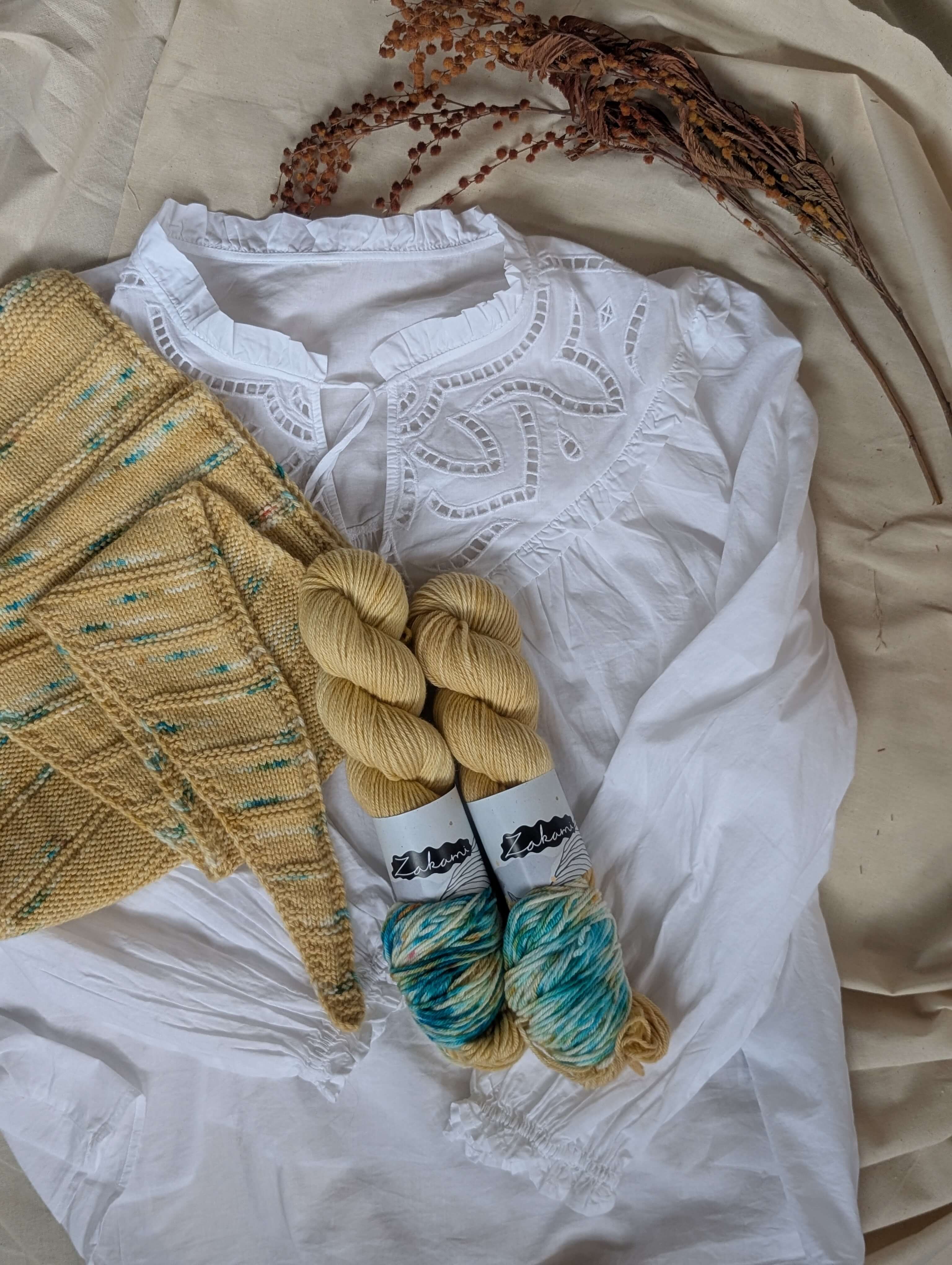 The Vega Shawl by Emma Vining x Zakami (PRE-ORDER)