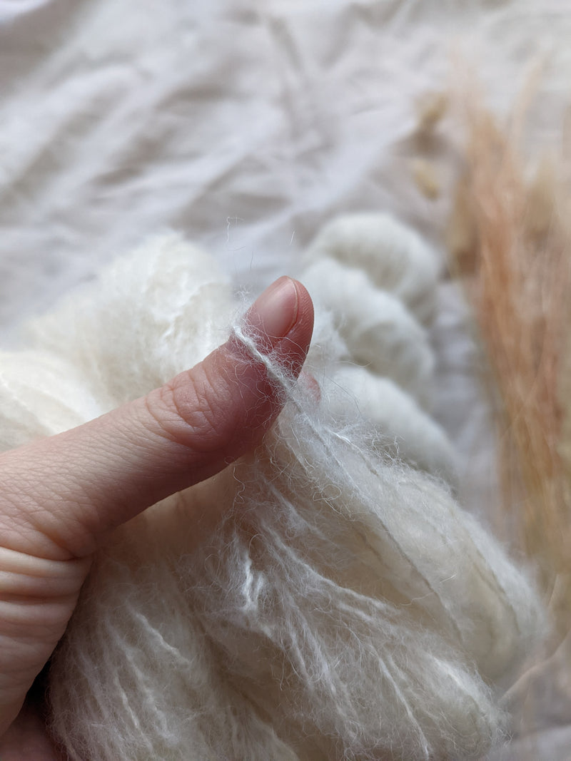 Undyed Baby Alpaca, Merino, Cotton Fluff | Fingering (Natural Fluff)